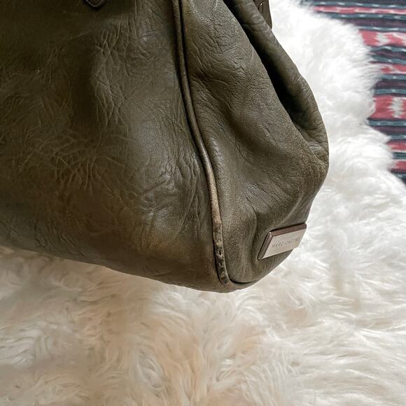 Marc Jacobs Gray Starburst Pleated Stam Shoulder Bag Kisslock Purse - Picture 9 of 16